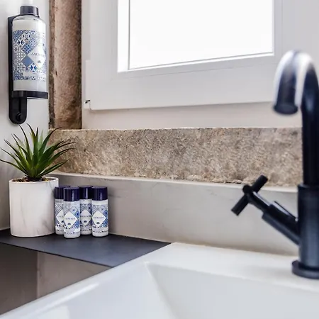 Saudade Micro Loft - Santos Lisbona